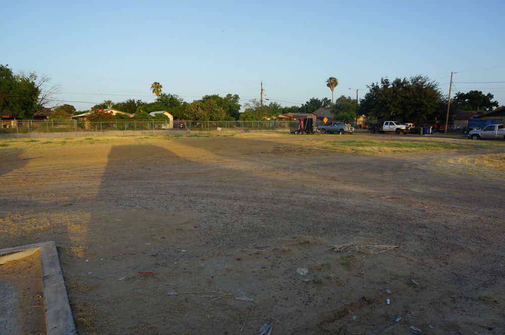 Land For Sale Calton & Springfield - Laredo Tx: 401 W Calton Rd, Laredo, TX 78041
